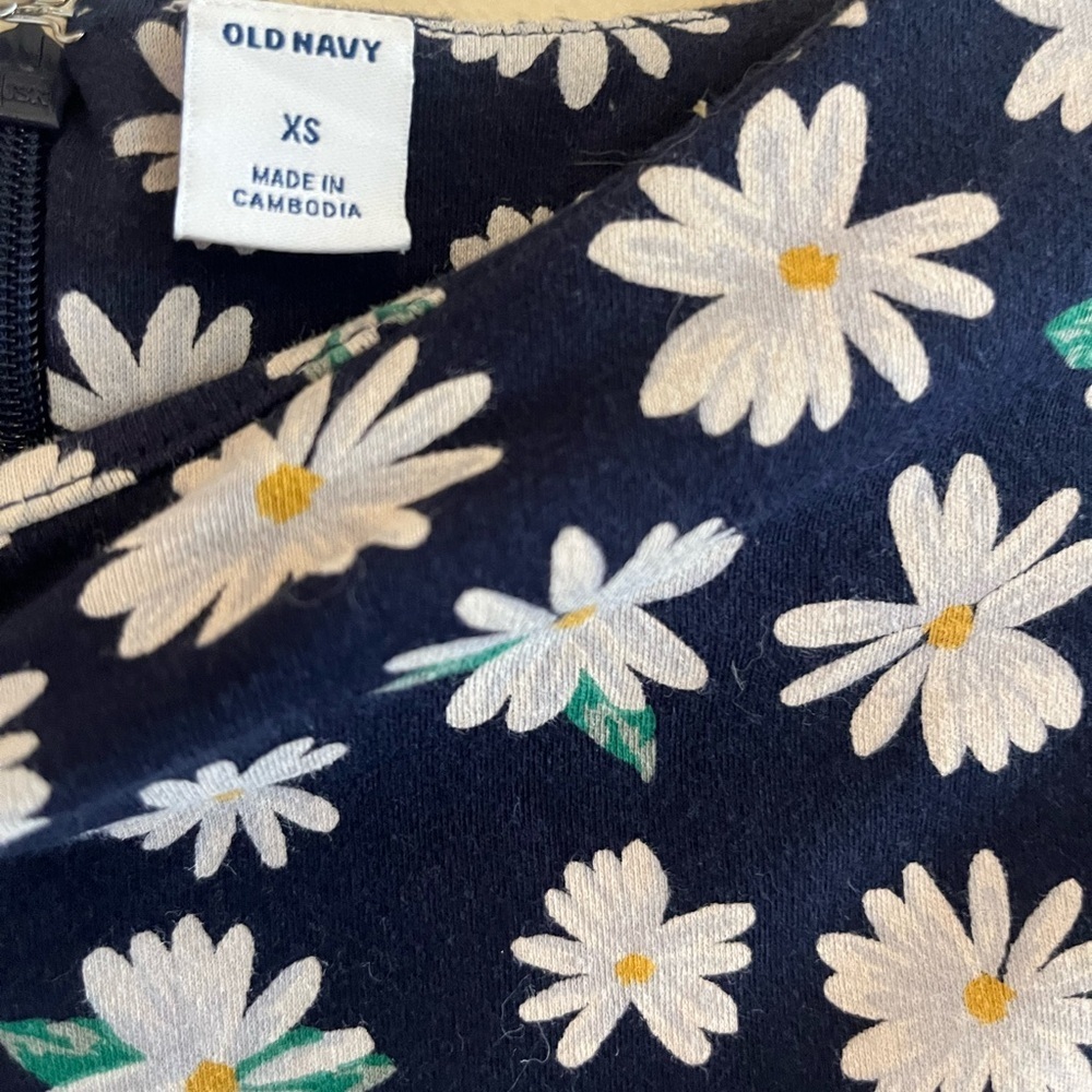 ✨3/$20 SALE Old Navy Navy Daisy Print Dress – XS - Picture 3 of 4